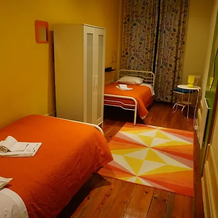 Coolhostel אכסניה